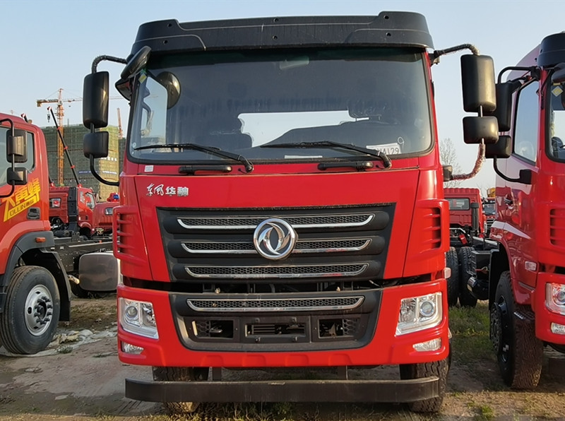 国六东风随专K5徐工8K单桥随车吊