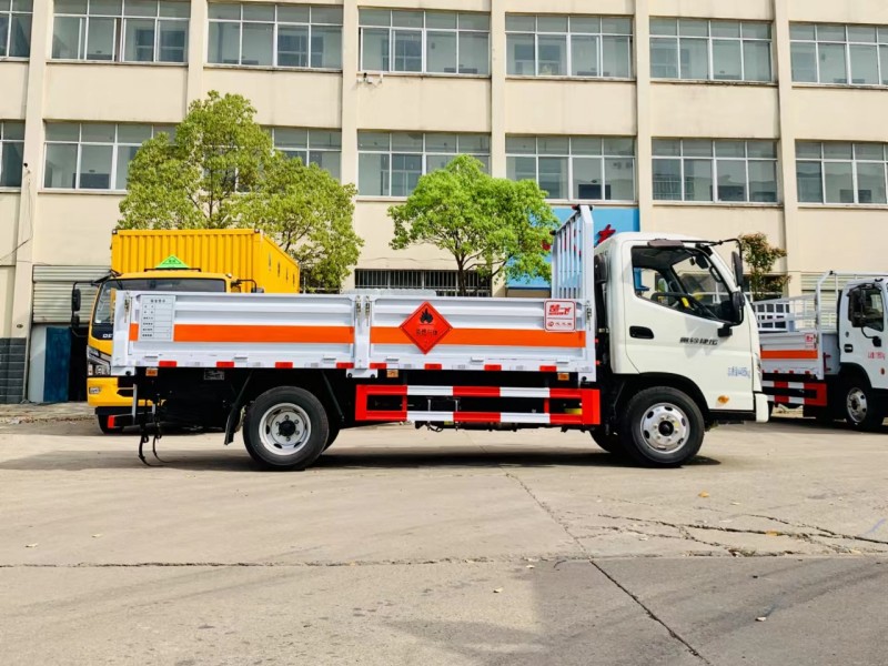 福田奥铃4.1米气瓶运输车