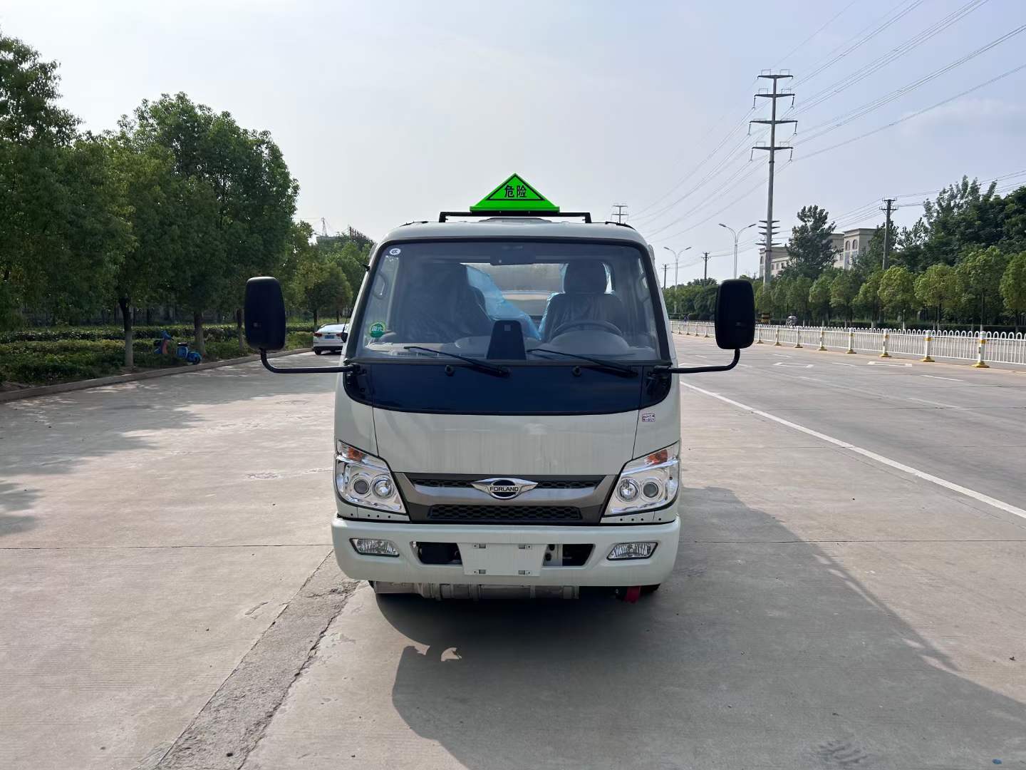 福田小卡之星2吨铝合金油罐车