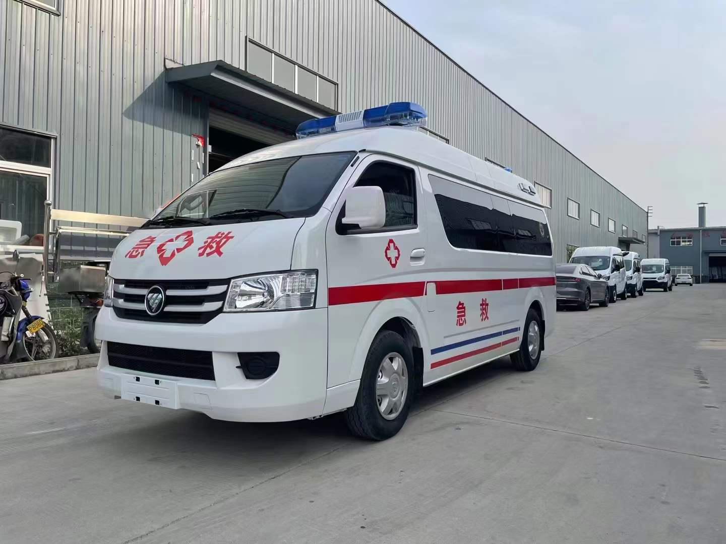 福田风景G7救护车