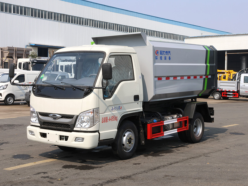 福田小卡2挂桶垃圾车