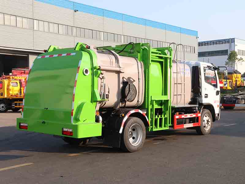 东风多利卡D7餐厨垃圾车