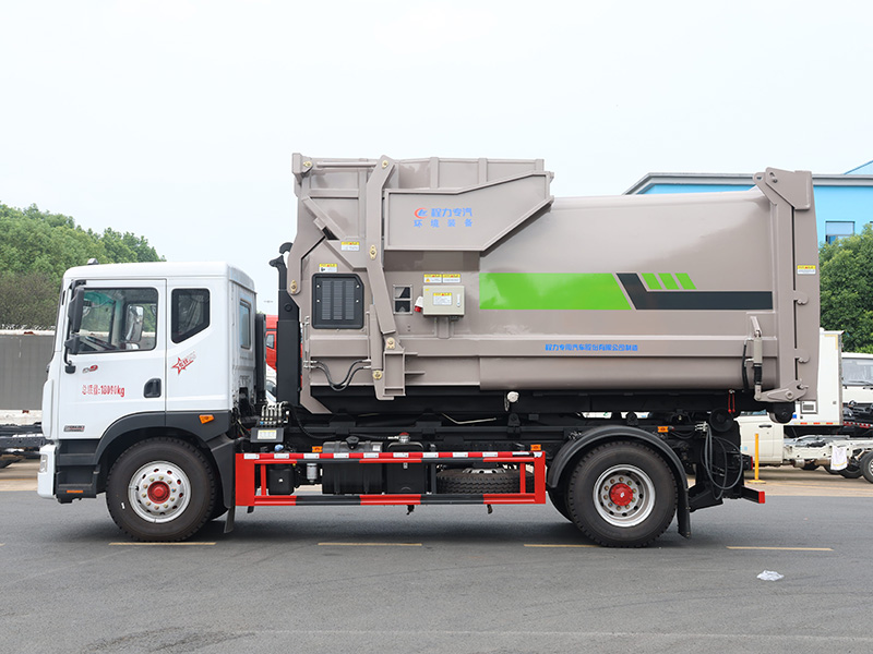 单桥东风多利卡D9勾臂垃圾车