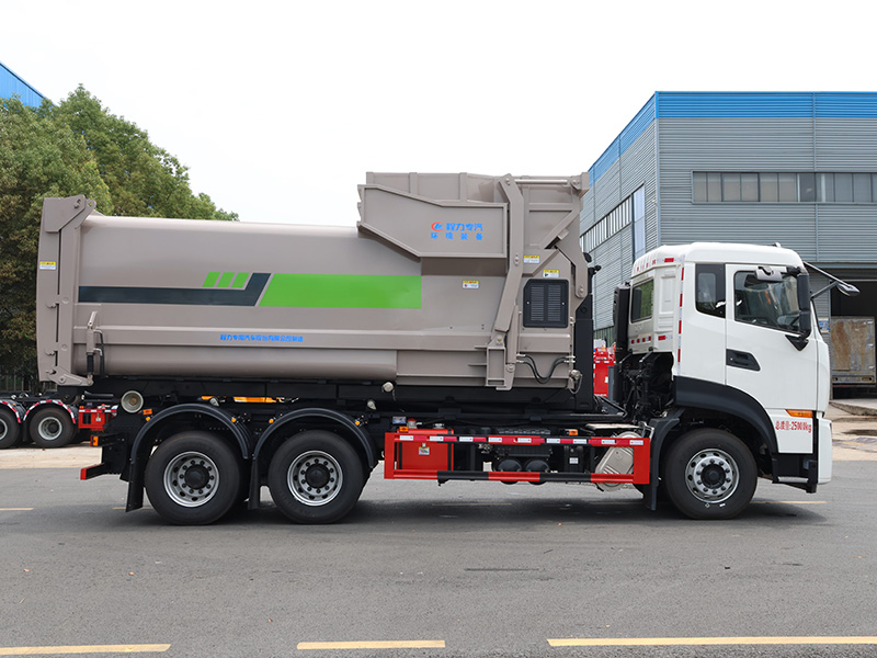 后双桥东风天龙KL勾臂垃圾车