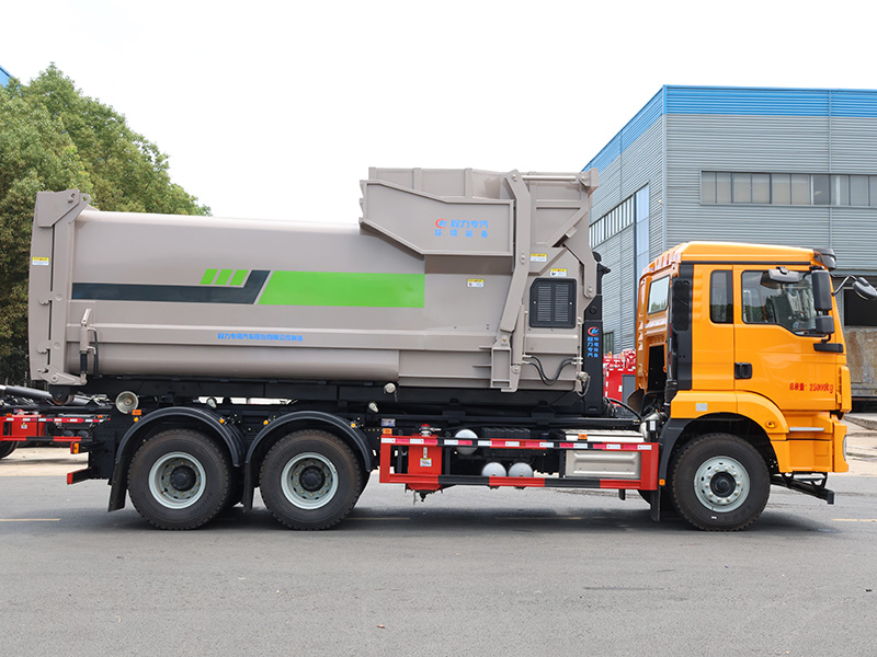后双桥陕汽德龙M3000勾臂垃圾车