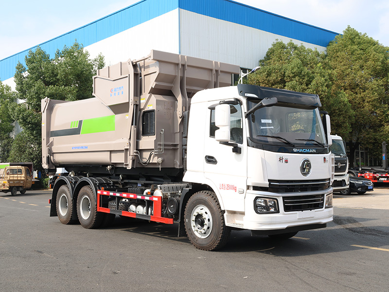 后双桥陕汽轩德翼勾臂垃圾车