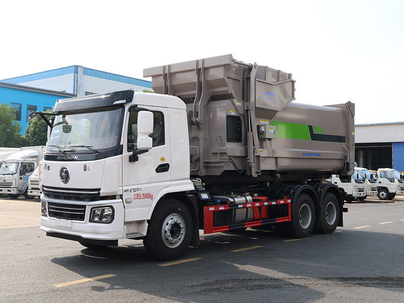 后双桥陕汽轩德翼勾臂垃圾车