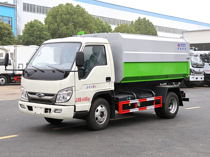 福田小卡3挂桶垃圾车