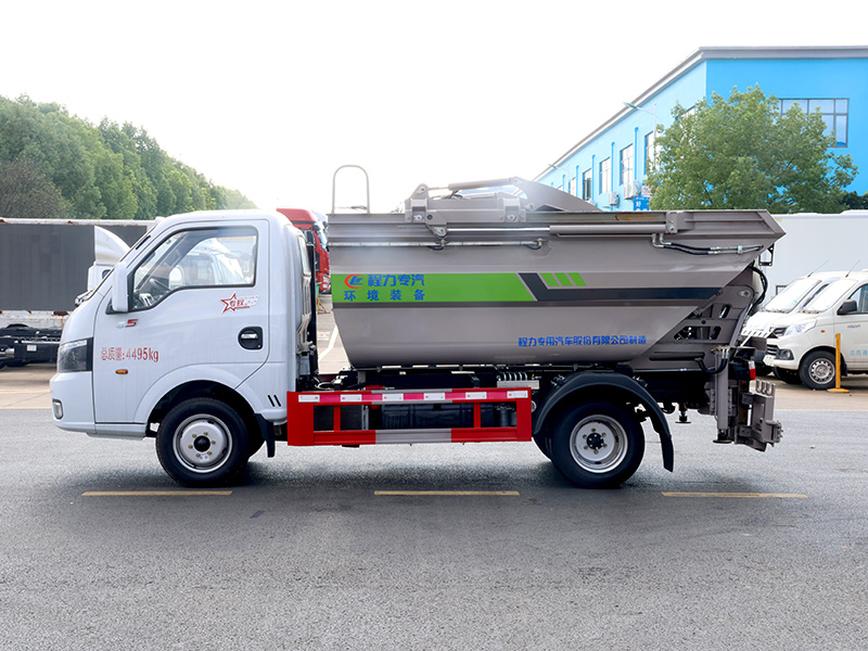 东风途逸后挂垃圾车