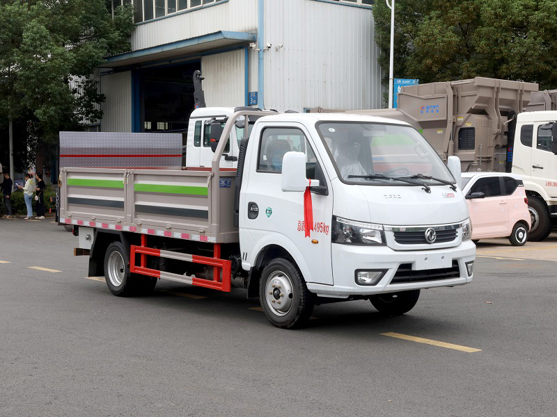东风途逸柴油桶装垃圾车