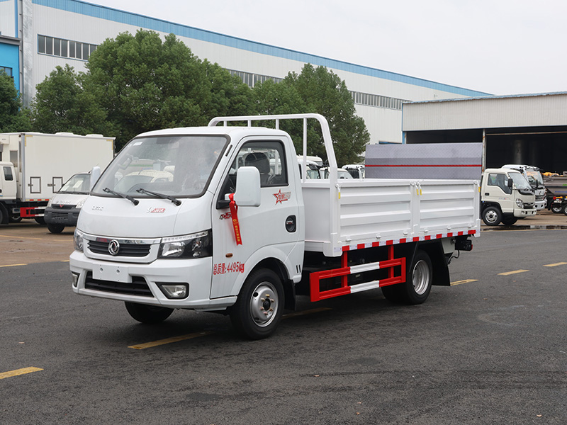 东风途逸汽油桶装垃圾车