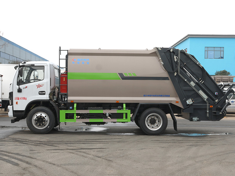 12方东风多利卡D7（新样式）压缩垃圾车