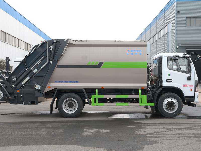 12方东风多利卡D7（新样式）压缩垃圾车