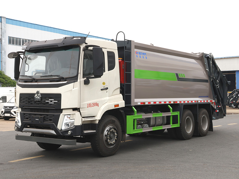 重汽后双桥压缩垃圾车