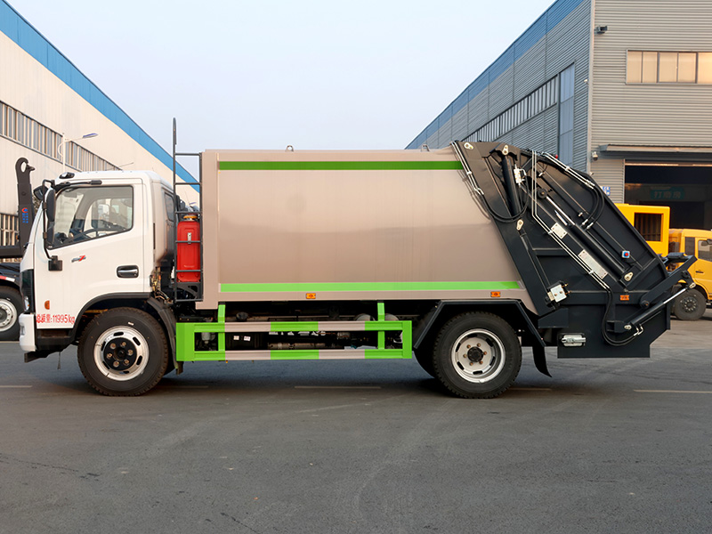 东风福瑞卡F7压缩垃圾车