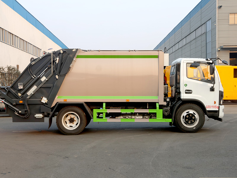 东风福瑞卡F7压缩垃圾车