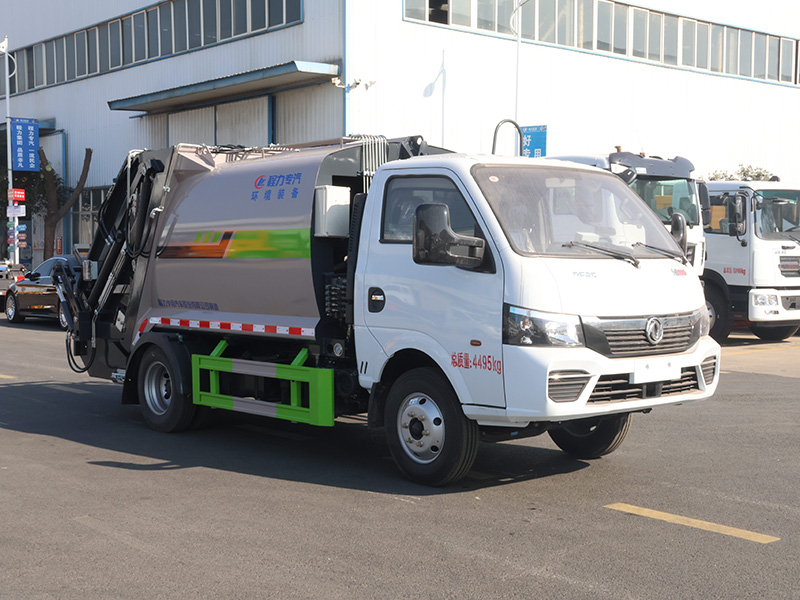 东风途逸（5.8方弧形箱体）压缩垃圾车