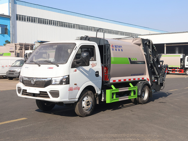 东风途逸（5.8方弧形箱体）压缩垃圾车