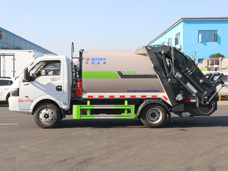 东风途逸（5.8方弧形箱体）压缩垃圾车