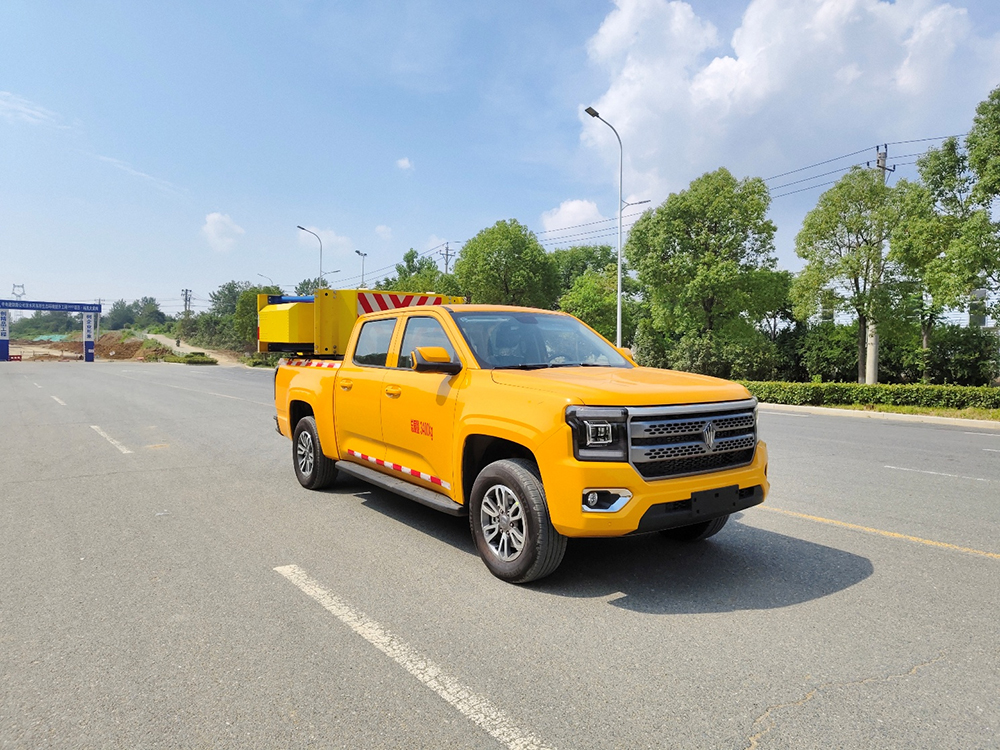 CL5030TFZ6ADZ防撞缓冲车