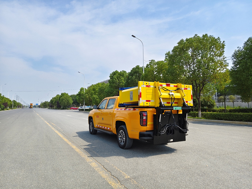 CL5030TFZ6ADZ防撞缓冲车