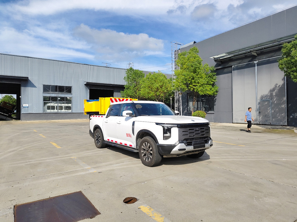 CL5031TFZ6ADZ防撞缓冲车