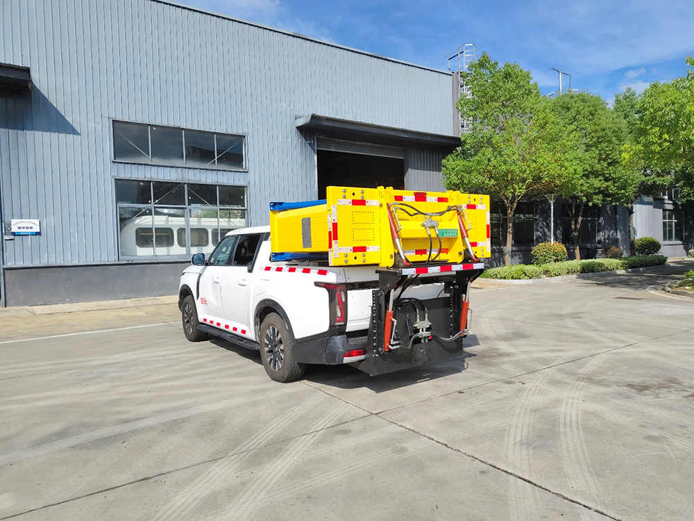 CL5031TFZ6ADZ防撞缓冲车