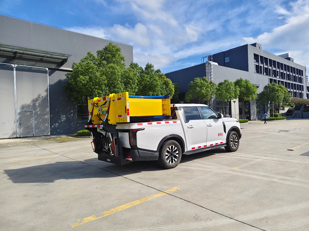 CL5031TFZ6ADZ防撞缓冲车