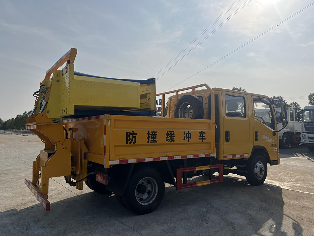 CL5041TFZ6ADZ防撞缓冲车