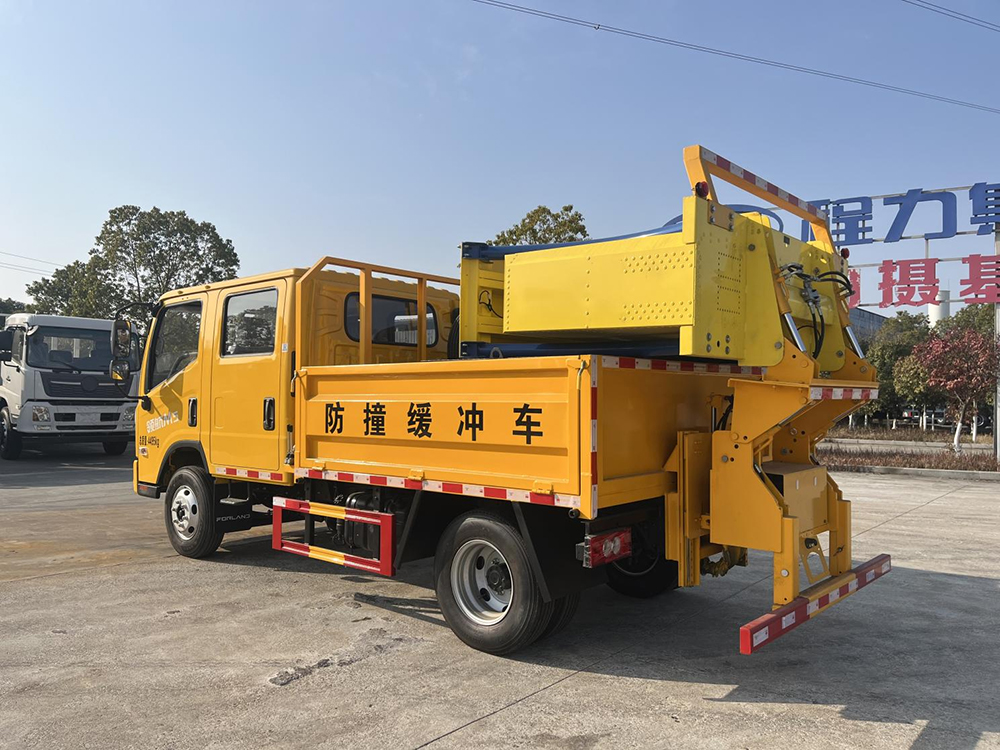 CL5041TFZ6ADZ防撞缓冲车