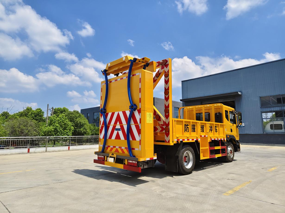 CL5160TFZ6ADZ防撞缓冲车