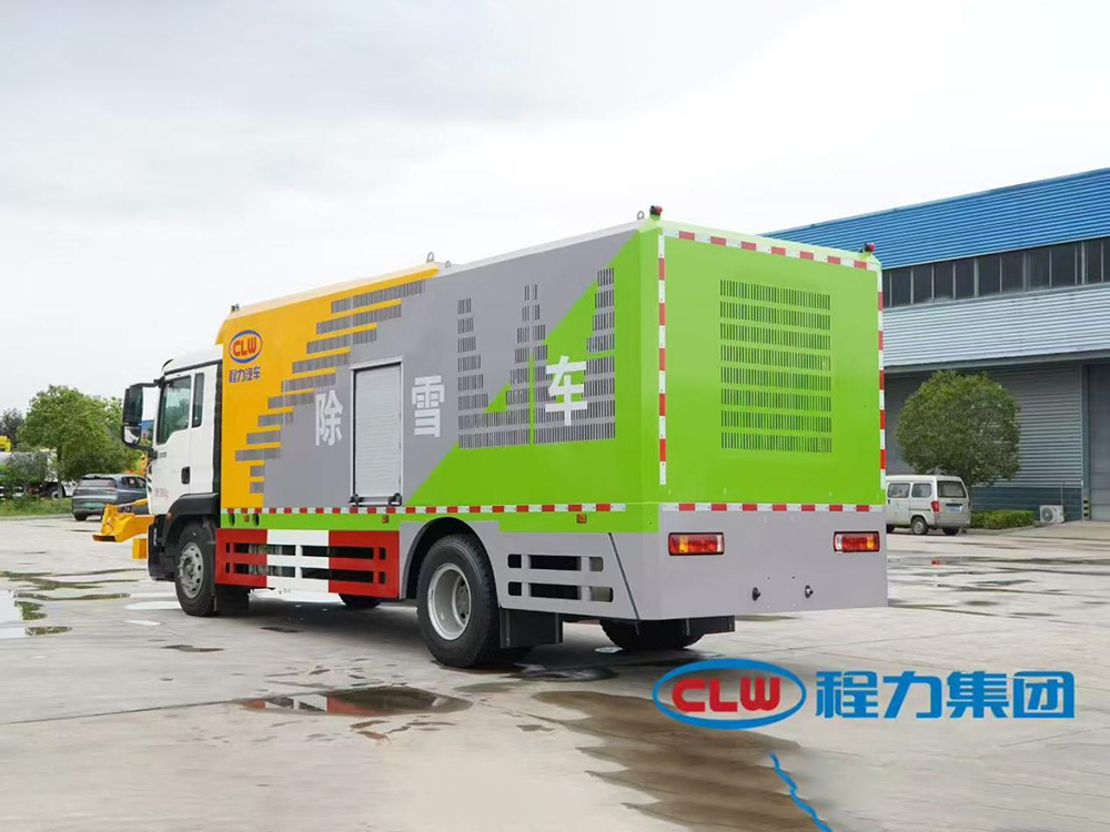 CL5180TCX6ADZ除雪车